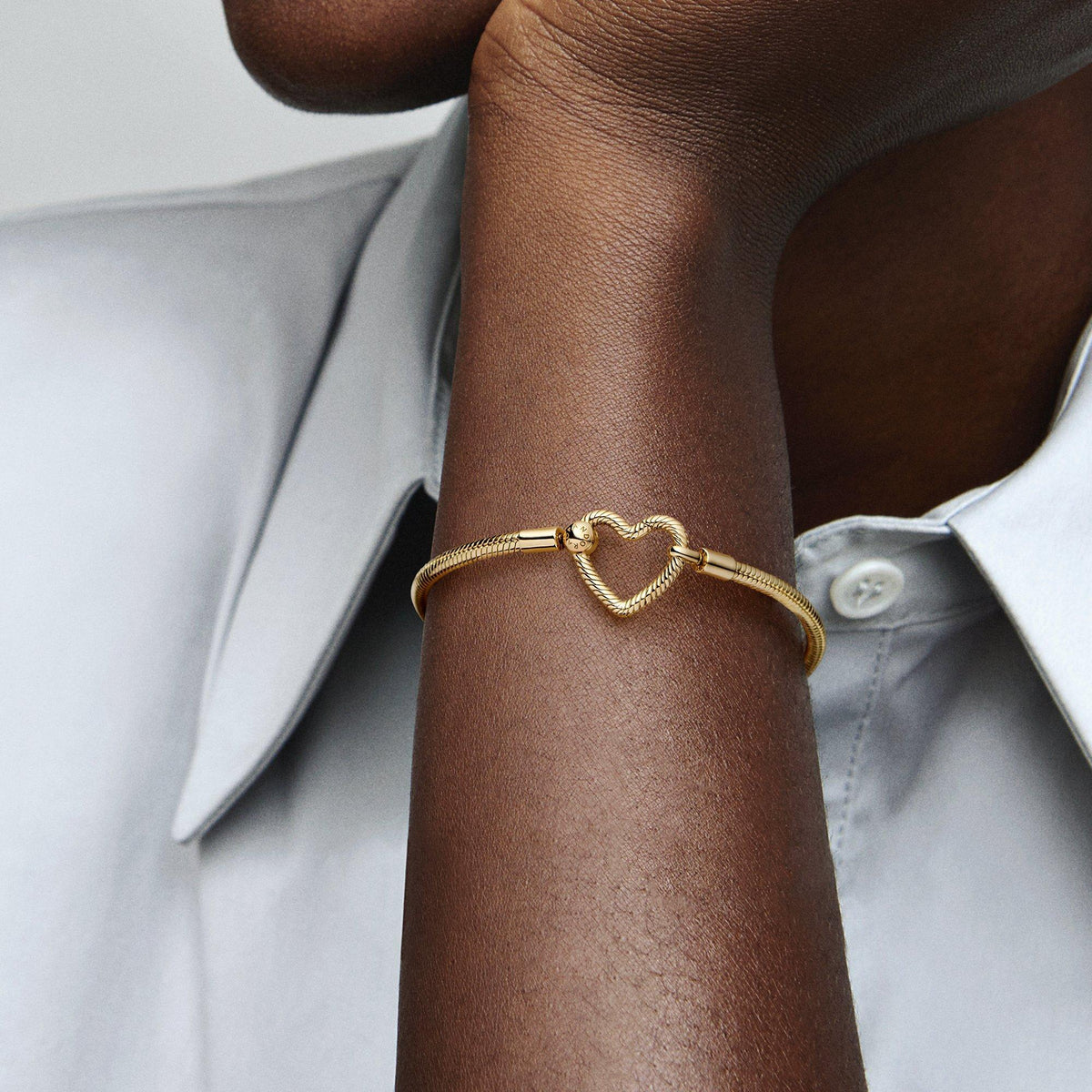 Pandora Moments Heart Closure Snake Chain Bracelet