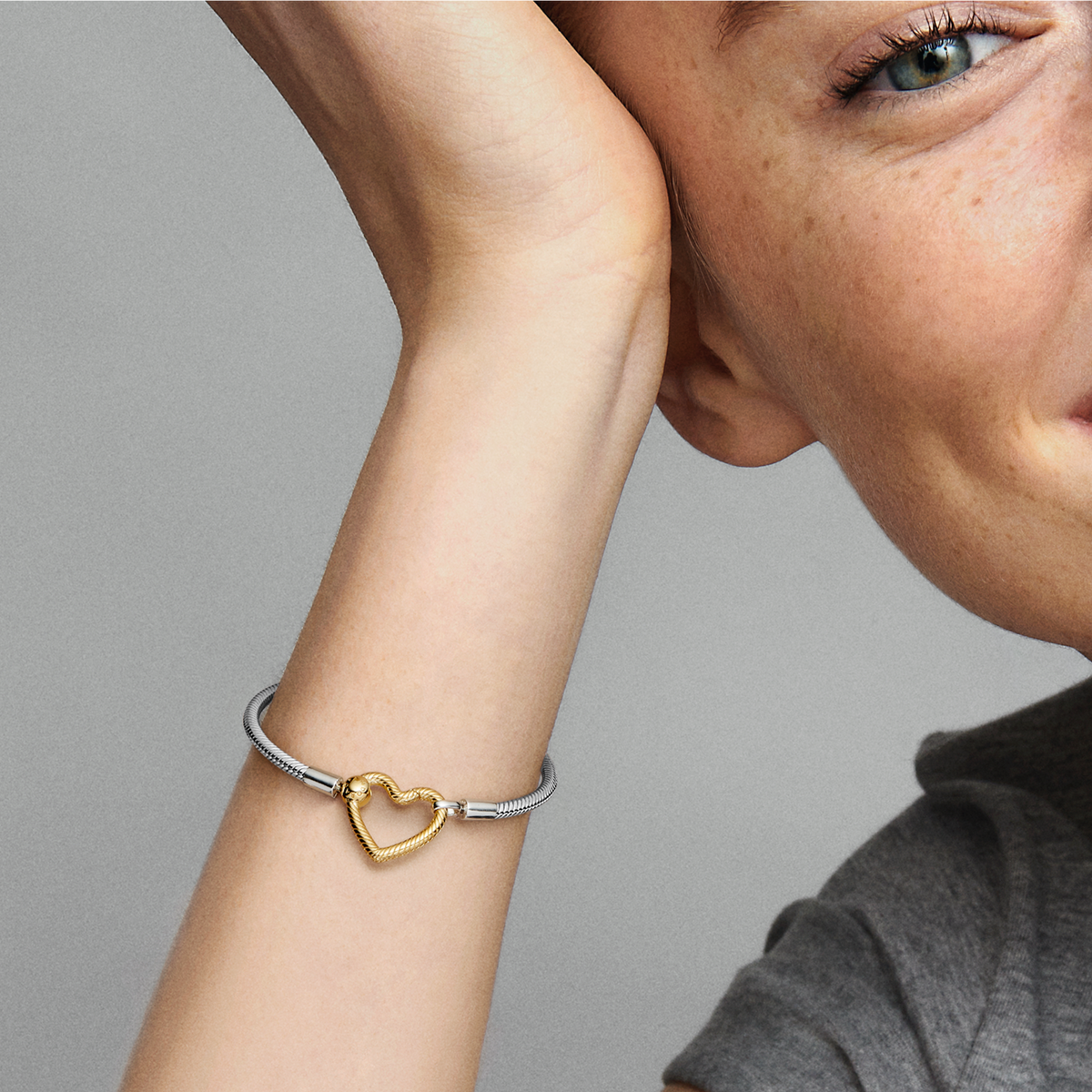 Pandora Moments Heart Closure Snake Chain Bracelet