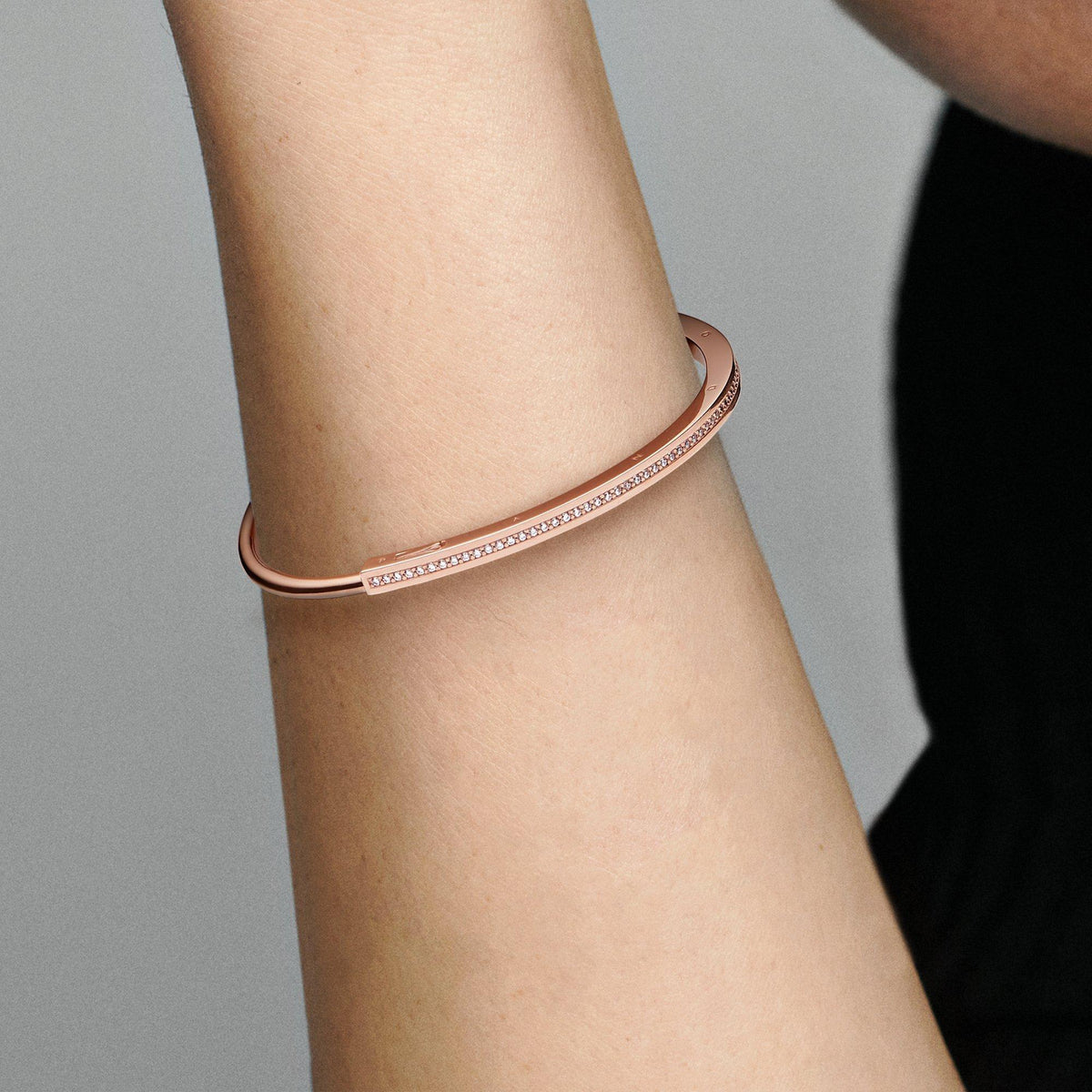 Pandora Signature I-D Pavé Bangle