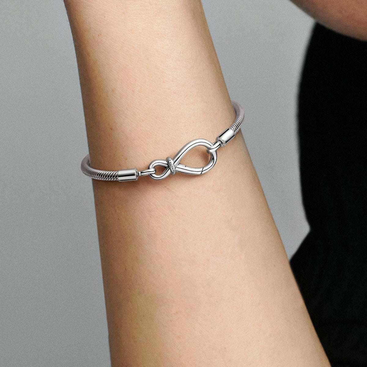 Pandora Moments Infinity Knot Snake Chain Bracelet