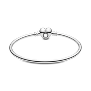 Pandora Moments Heart Clasp Bangle