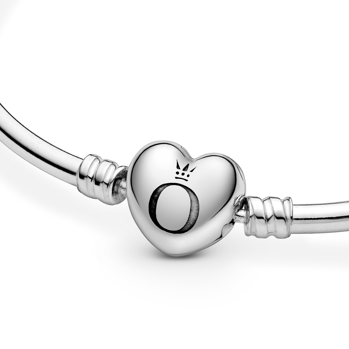 Pandora Moments Heart Clasp Bangle
