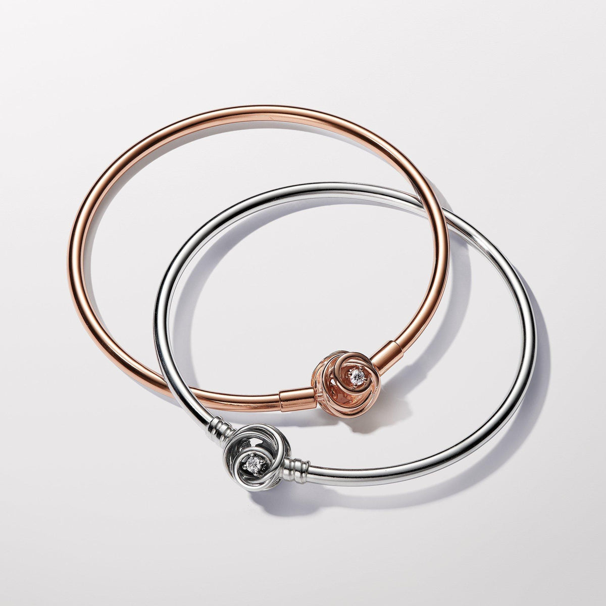 FINAL SALE - Pandora Moments Encircled Clasp Bangle